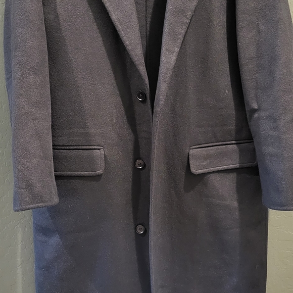 Elegant Black Trench Coat - Picture 1 of 6